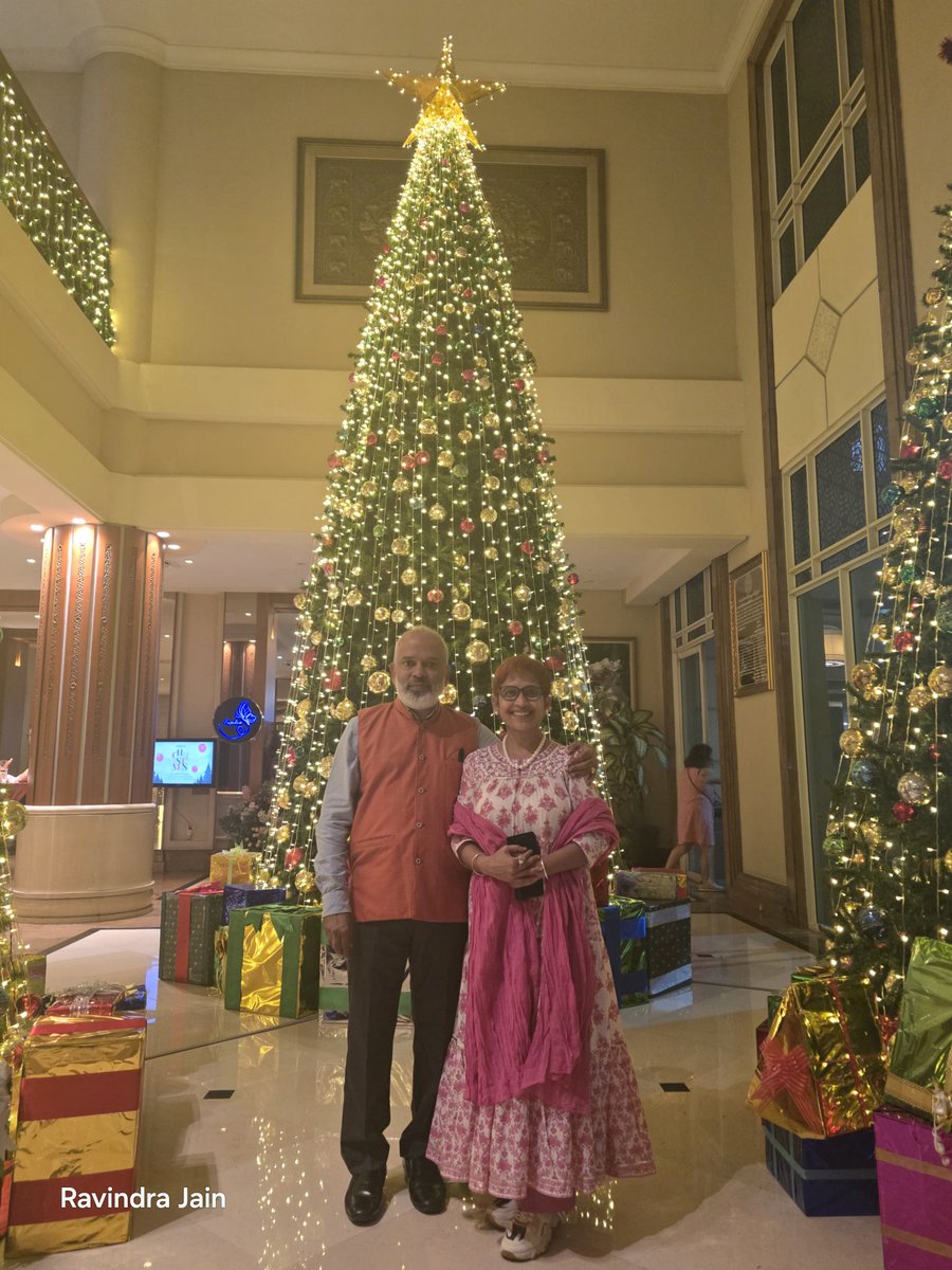 jain_ravindra2's tweet image. Merry Christmas! 🎄🎅 Joining the Christmas celebrations at Park Royal Hotel, Yangon will be a wonderful experience! 🌟 Gorgeous decorations, delicious food, and a cheerful atmosphere. Merry Christmas to you and your loved ones! 🎁❤️ #Christmas #ParkRoyalHotel #Yangon #Myanmar