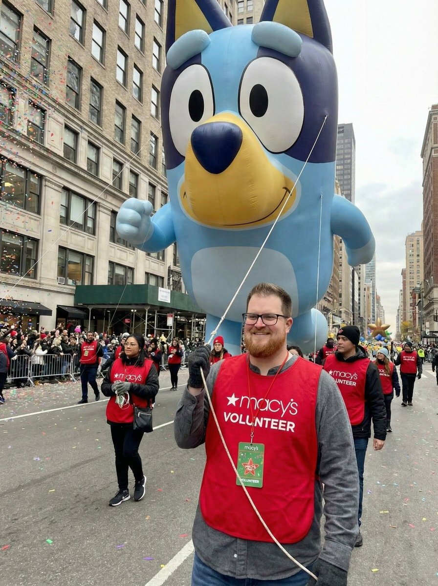 CyberShiftTech's tweet image. 🦃 Happy Thanksgiving from Cyber Shift Technologies!

Having a little fun today — pretty sure I wasn’t actually in the Macy’s Parade… but if Cyber Shift ever needs a balloon handler, I think I’ve got the look 😂

Grateful for our amazing customers, partners, and community. Wishi