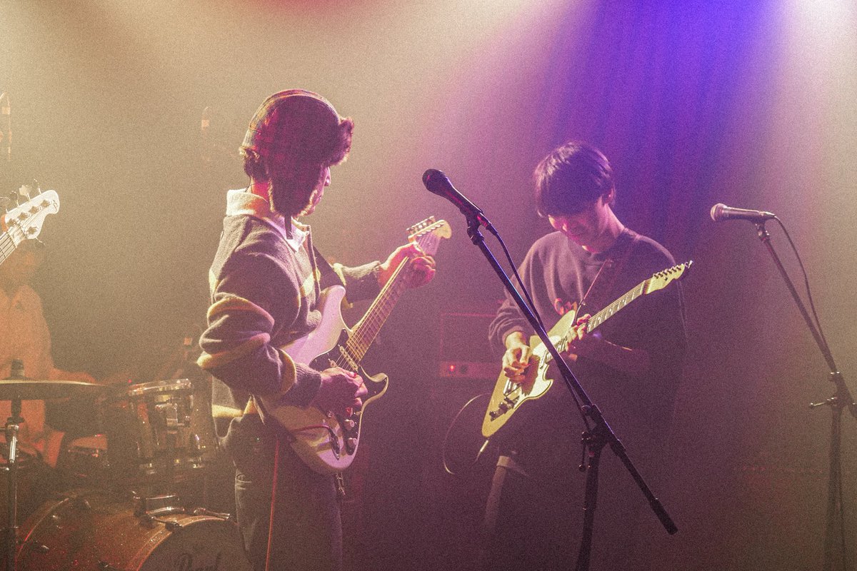 trane_00's tweet image. 2025.11.27(木)@下北沢Three
年内最後のライブでした！
お越しいただいた皆様ありがとうございました🍻

[Set List]
1.Sand's Lie    🆕
2.A.O.R
3.Daru
4.Stonefree    🆕
5.Letgo
6. Seaside Line

#trane #下北沢Three #band