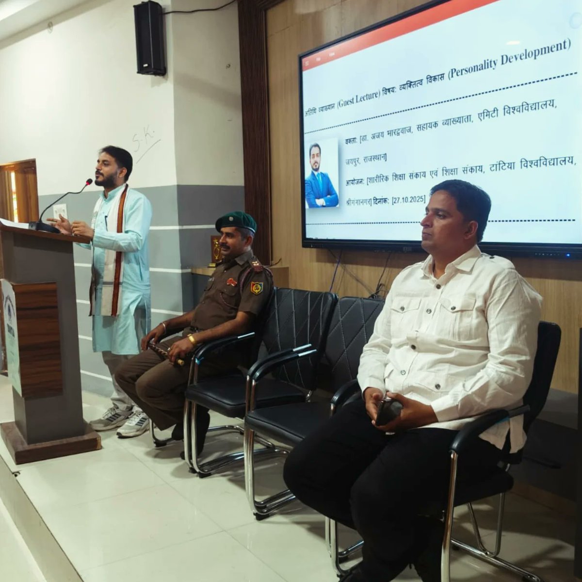 AjayDSVV89's tweet photo. @TantiaUnivers #Workshop @AmityUniJaipur https://t.co/aAIaqK4yky
