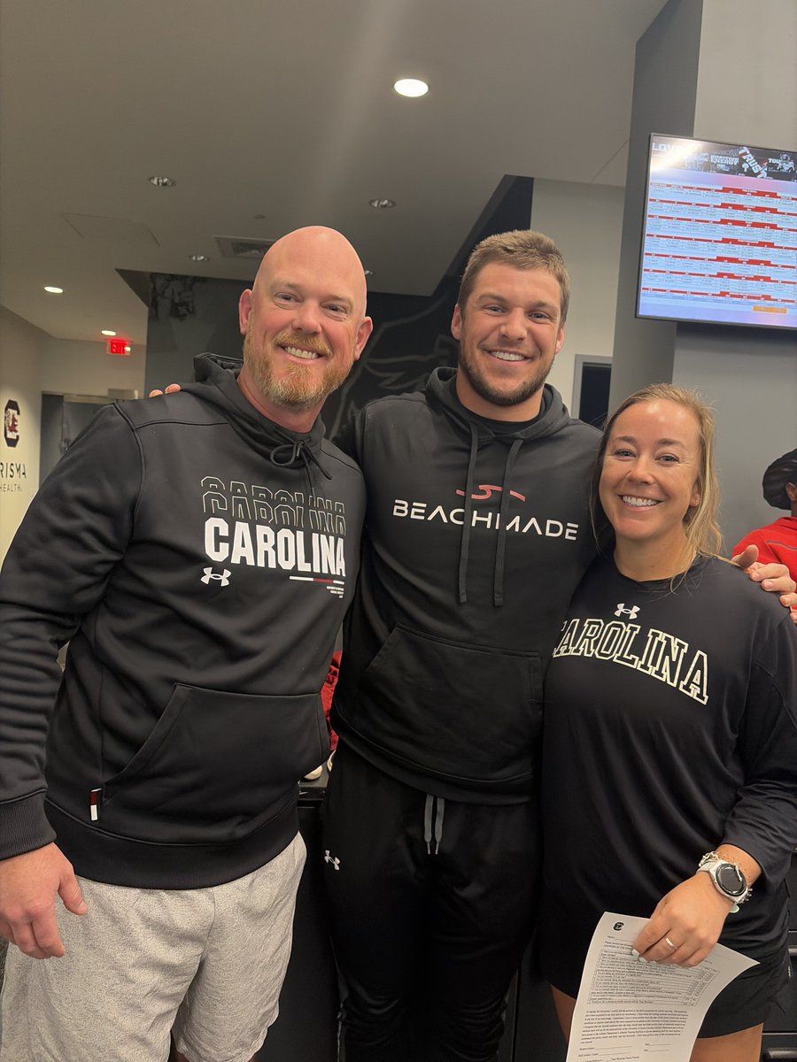 After 18 years of tape jobs, ⁦<a href="/LukeDoty9/">Luke Doty</a>⁩ received his final one today. It’s been an absolute honor to be able to tell other people to help you over the years😂😂