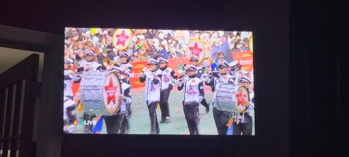 con4pm's tweet image. Yesss Panama! Thanksgiving Day Parade 🇵🇦