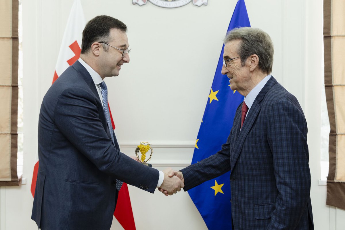 Pleased to have met #RiccardoCotarella, the Honorary President of the International Association of Winemakers. During the meeting, we discussed ways to promote the recognition of Georgian wine and increase its exports to the Italian market🇬🇪🇮🇹