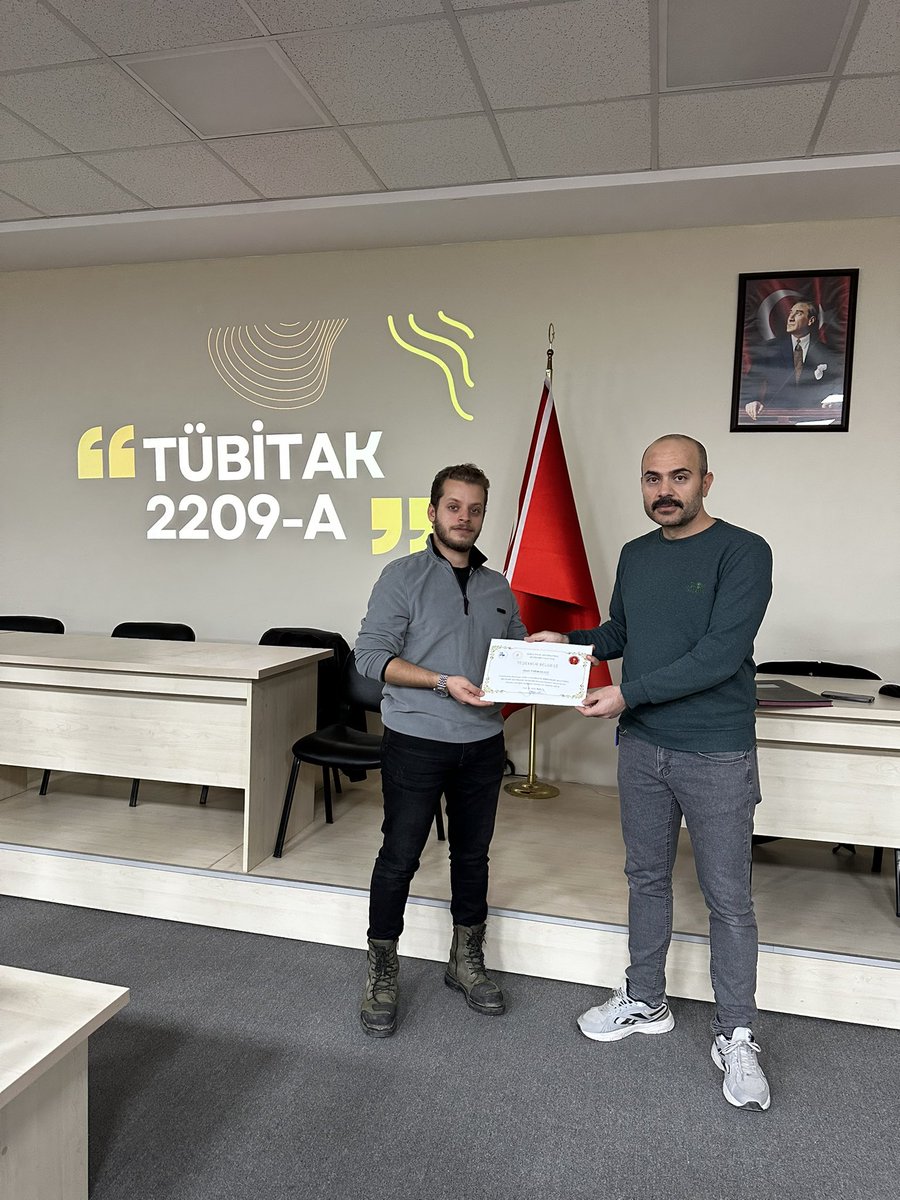 Fakültemizde 2209-A Üniversite Öğrencileri Araştırma Projeleri Destekleme Programı kapsamında Dr. Mustafa Yiğit Nizam, Vet. Hek. Münire Çukur ve Abdil Parmaksız tarafından öğrencilerimize yönelik sunum gerçekleştirildi.