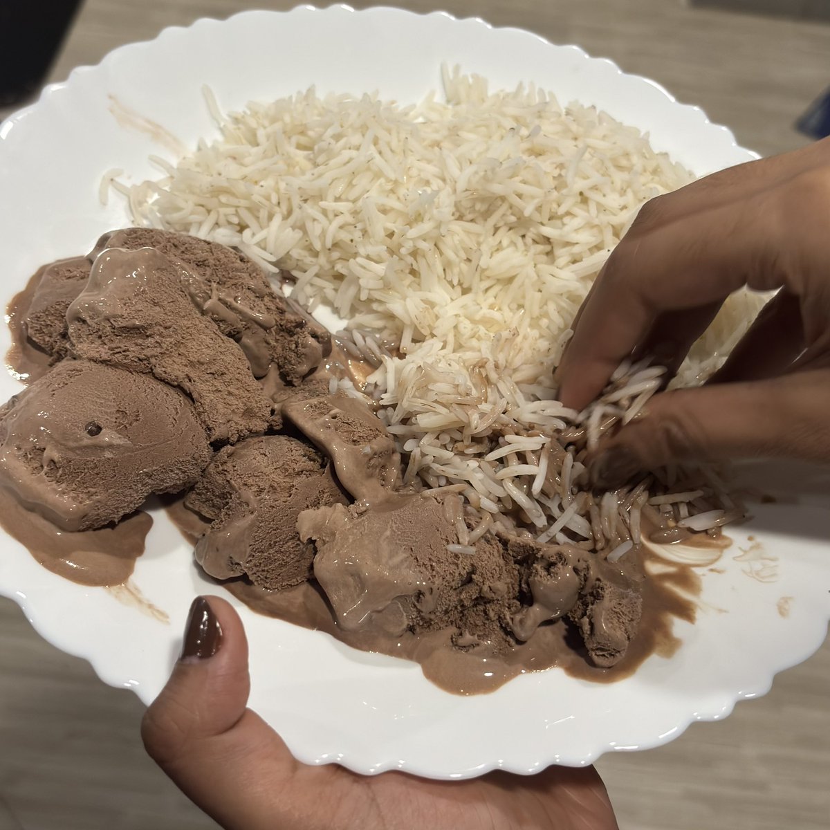 Swiggy's tweet image. best dessert 😋