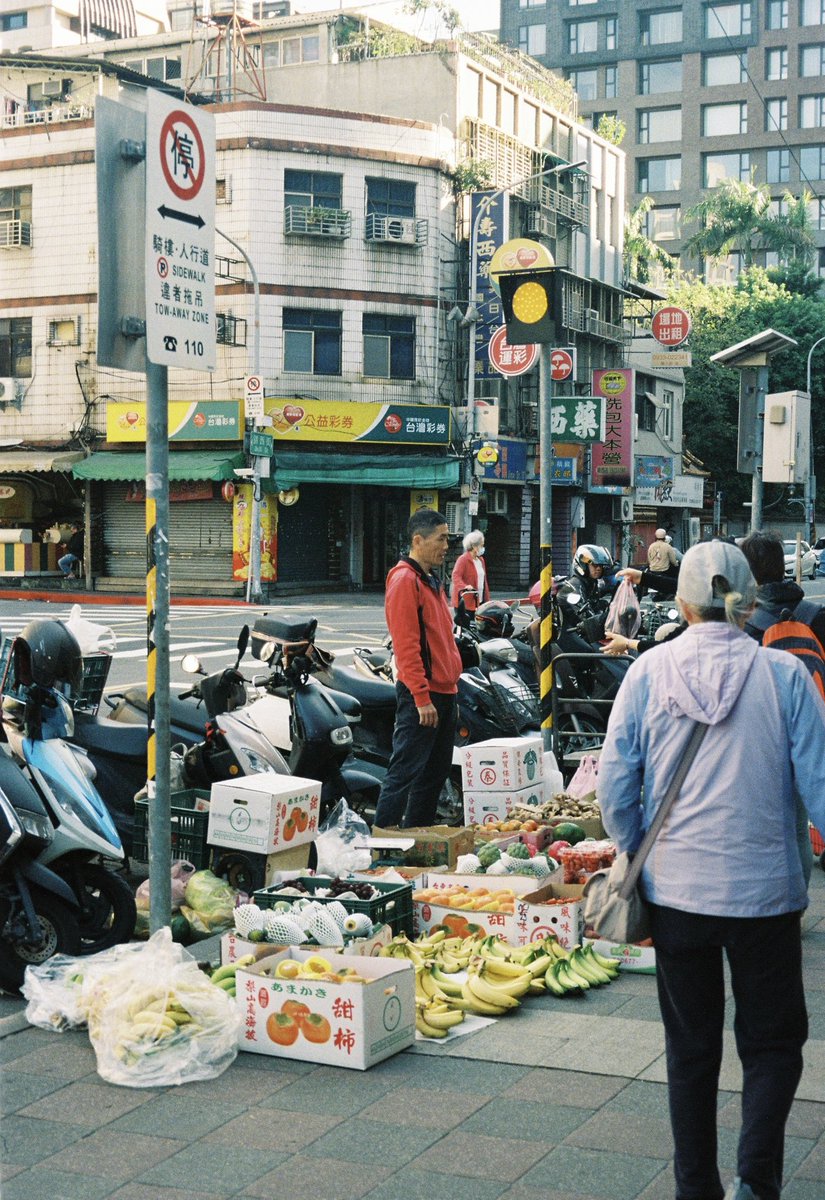 Man フォトカードC 台北 限定 台湾 ポップアップ　全員分 双連朝市（台北市、台湾） 写真はPortra160とCONTAX TVS #taiwan