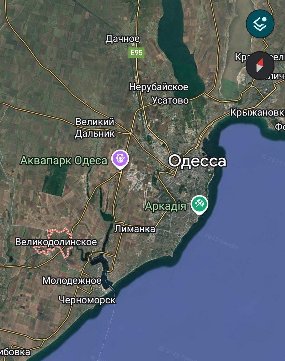 chilim67's tweet image. Ночной налёт дронов Герань-2 по объекту в н.п. Великодолинское что к западу от Одессы. Возможно удар пришёлся по ж/д составу.