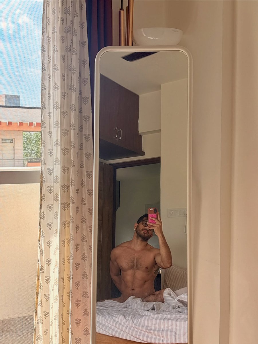 checkdhotdude5's tweet image. #Indian #hot