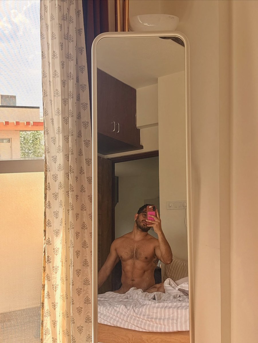 checkdhotdude5's tweet image. #Indian #hot