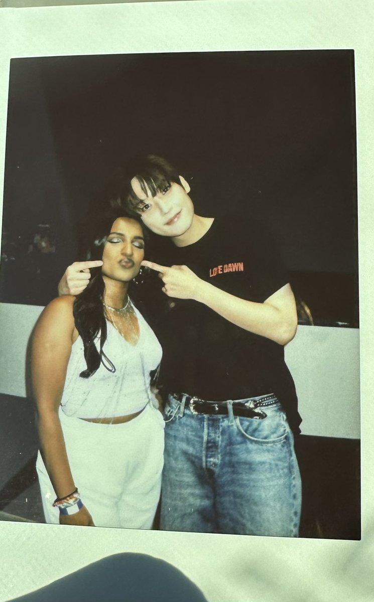 I peaked. Inseong remembered me AND wrapped his arm around me