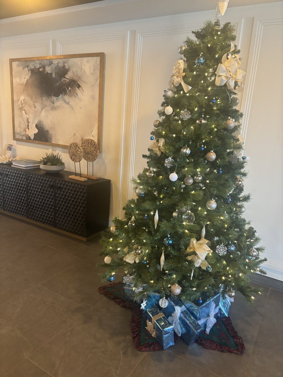 去年の今頃は、なぞの蕁麻疹で病んでいたのでなかなか楽しめなかったカナダの🇨🇦秋～冬を満喫しています🎶

初めてALTつかってみたので、いろんな写真載せました📸
それぞれのALTチェックしてみてね❤️

みれたらコメント💬ちょーだい(っ˙˘˙)っ