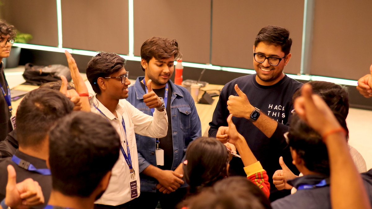 orblinn's tweet image. Delhi NCR in four sparks ⚡
-&amp;gt;straight from the heartbeat of the room ✨

Which frame wins it? 👇
From @hackthisfall at #HTFDelhi