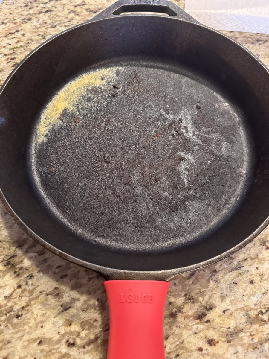 ceemorecutz's tweet image. I put mine away dirty and clean before use. Never rusts.