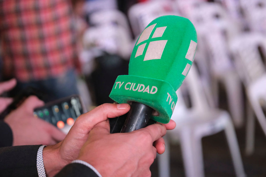 PhdenPeriodismo's tweet image. 🚨RECORTES TV CIUDAD 

LA LETRA CHICA, SIN FRONTERAS, la programación del DOMINGO y la TOTALIDAD DEL STREAMING no siguen.

TRABAJADORES DESPEDIDOS Y SEGURO DE PARO.

Uno de esos programas finalizó y sus trabajadores se enteraron 48 hs después que sus contratos no serán renovados.