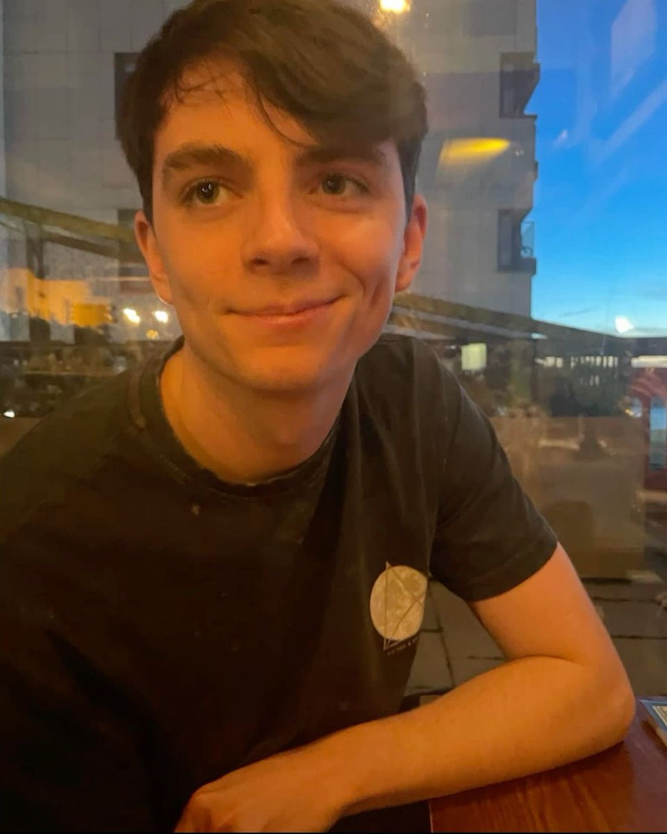 mcytmotivations's tweet image. freddie badlinu reminds you to take out your trash! ♡