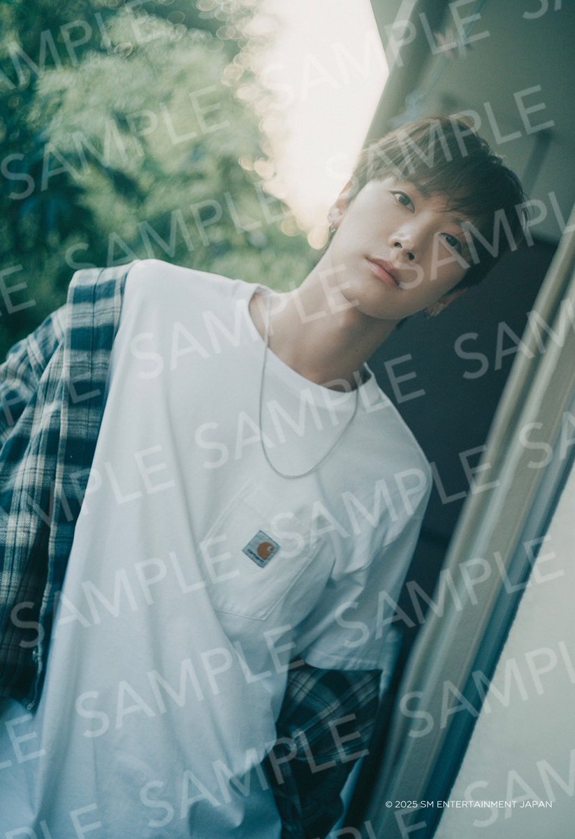 TEN THE 1st PHOTO BOOK essentia 公式ストア限定特典のコンビニ