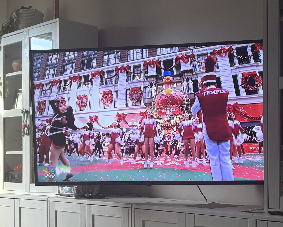 S/O <a href="/TempleUniv/">Temple University</a> band in Macys parade ✊