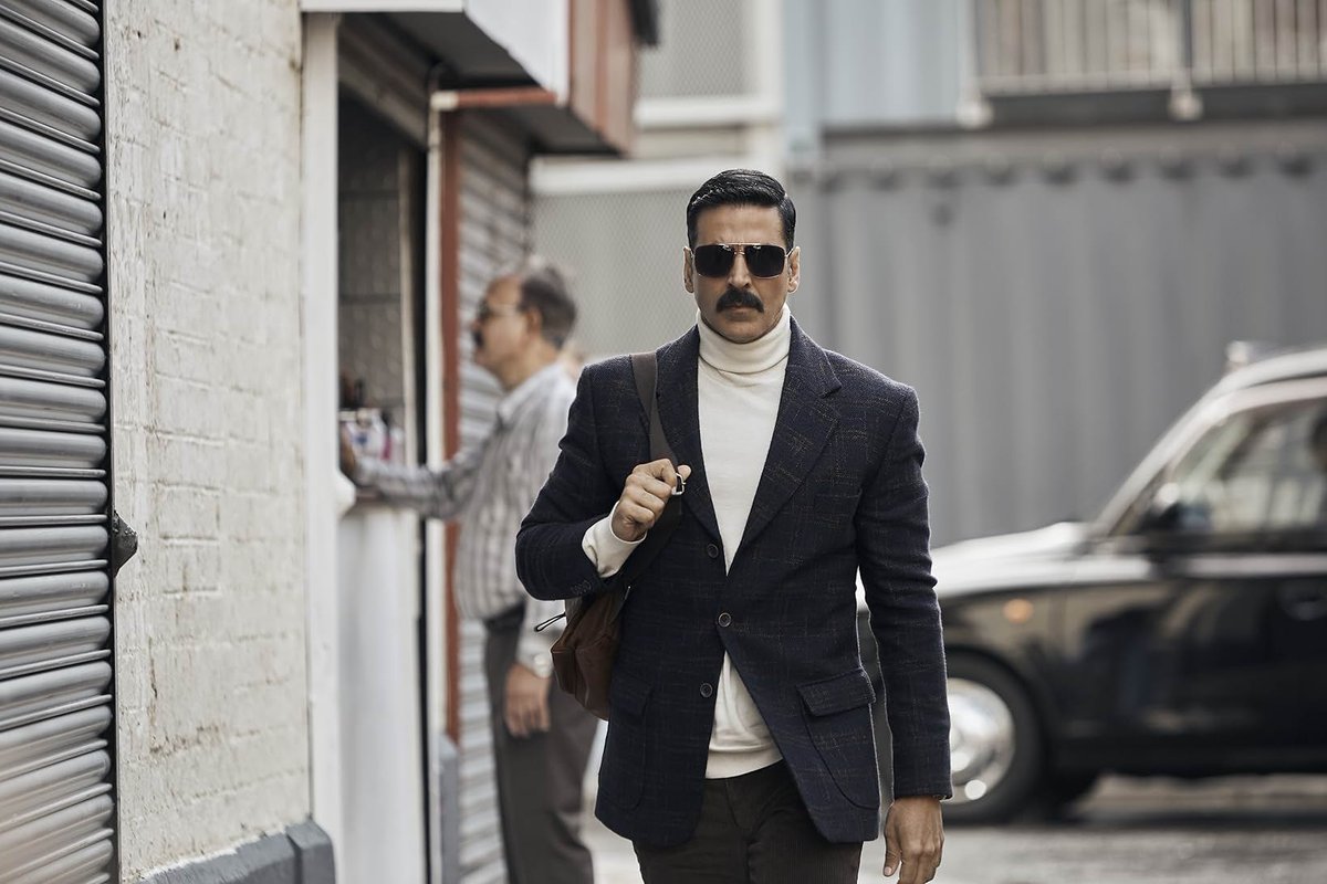 krishnasinghc1's tweet image. I want this genre of #AkshayKumar   again ..