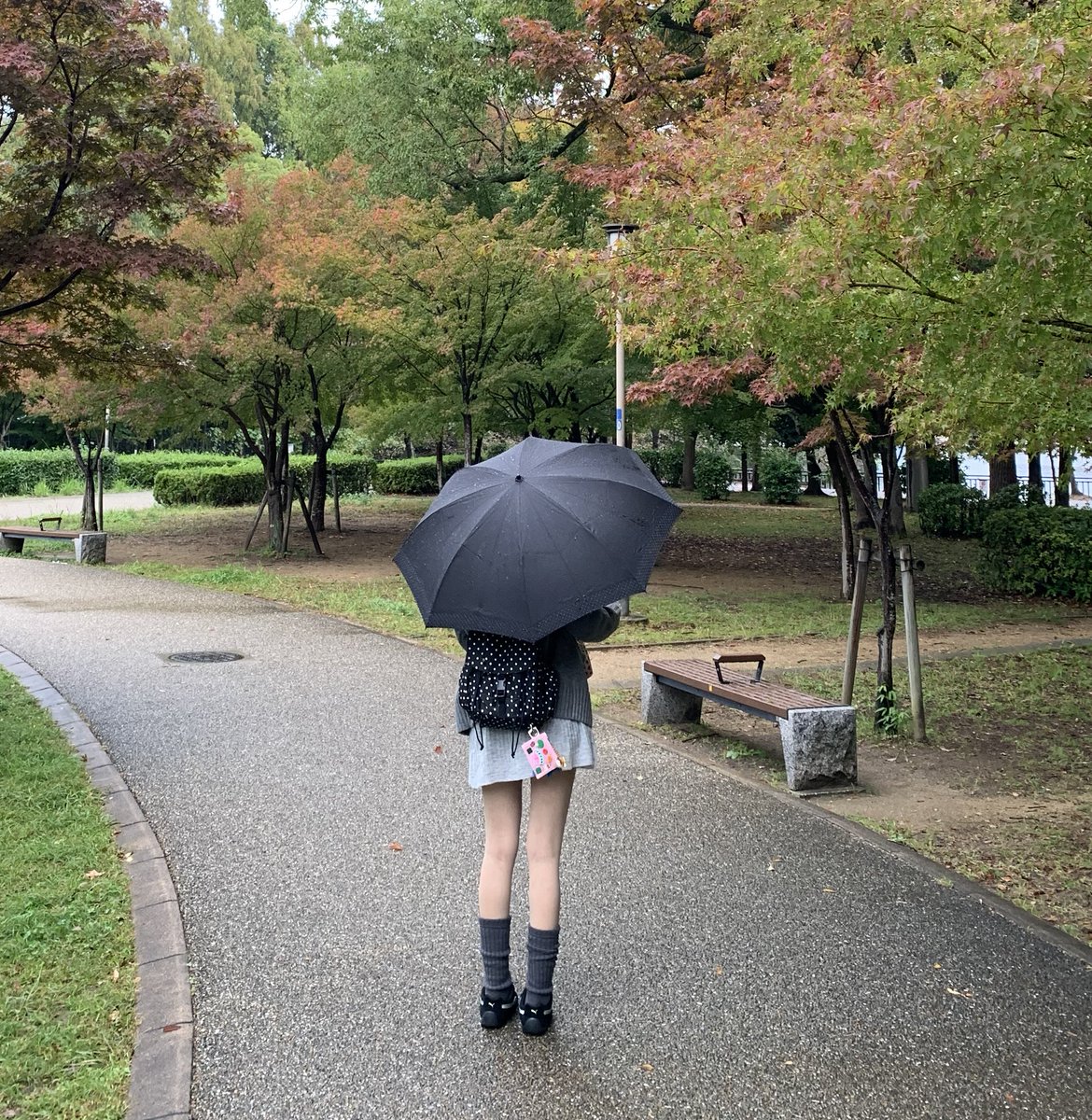 marauisxx's tweet image. ป้ายยาถุงน่องอีกชิ้น เนื้อถุงน่องคือเนียนไปกับผิวเลย มีให้เลือกหลายเฉดสี เราเป็นคนขี้หนาวแต่ยังอยากแต่งตัวที่ไม่ดูตัน เลยต้องมีถุงน่องไว้กันลม เราด้านบนยาวแล้วข้างล่างต้องสั้นเท่านั้นกันลมได้ดีกว่าที่คิด เหมาะกับช่วง autumn🍁 , spring 🌸