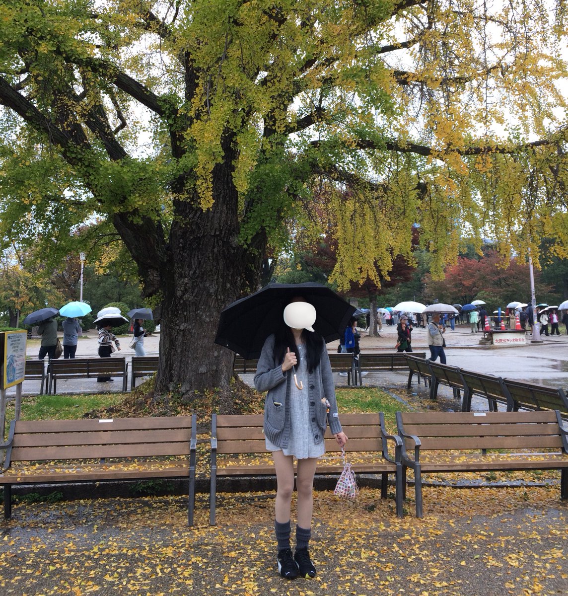 marauisxx's tweet image. ป้ายยาถุงน่องอีกชิ้น เนื้อถุงน่องคือเนียนไปกับผิวเลย มีให้เลือกหลายเฉดสี เราเป็นคนขี้หนาวแต่ยังอยากแต่งตัวที่ไม่ดูตัน เลยต้องมีถุงน่องไว้กันลม เราด้านบนยาวแล้วข้างล่างต้องสั้นเท่านั้นกันลมได้ดีกว่าที่คิด เหมาะกับช่วง autumn🍁 , spring 🌸