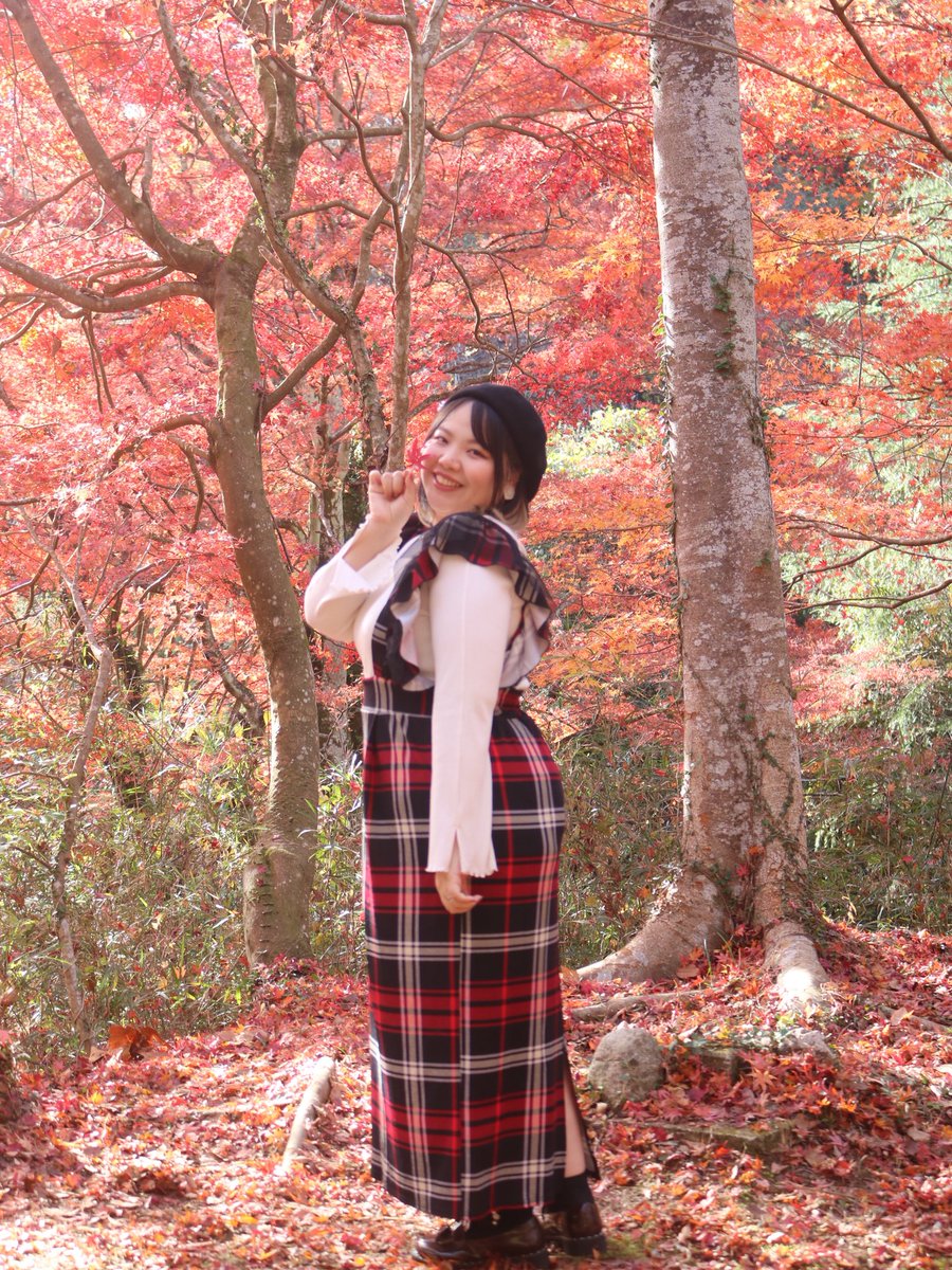 紅葉狩り🍁
 
 #ぽっちゃり女子の日常  #ぽっちゃり女子 
 #プラスサイズ   #紅葉2025