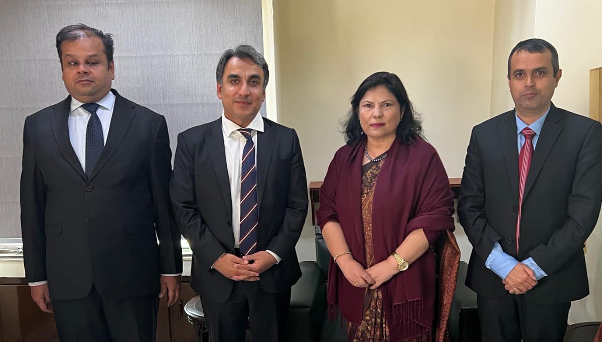 NepEmbIsb's tweet image. H. E. Rita Dhital had an introductory meeting with Mr. Bilal Mehmood Chaudhry, new DG, South Asia &amp;amp; SAARC at the Ministry of Foreign Affairs of Pakistan today and exchanged views on exploring opportunities for further strengthening Nepal-Pakistan relations.