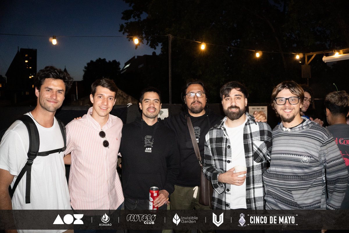 a0xbot's tweet image. 1/5 🧵 We showed up at Devconnect the LATAM way 🔥

Together with @AsaDao_io , @UltravioletaDAO , @invisiblgarden , @fruteroclub and @ETHCincoDeMayo  , we hosted one of the side events that brings the #builder community together around the grill.

Good food, real connections,…