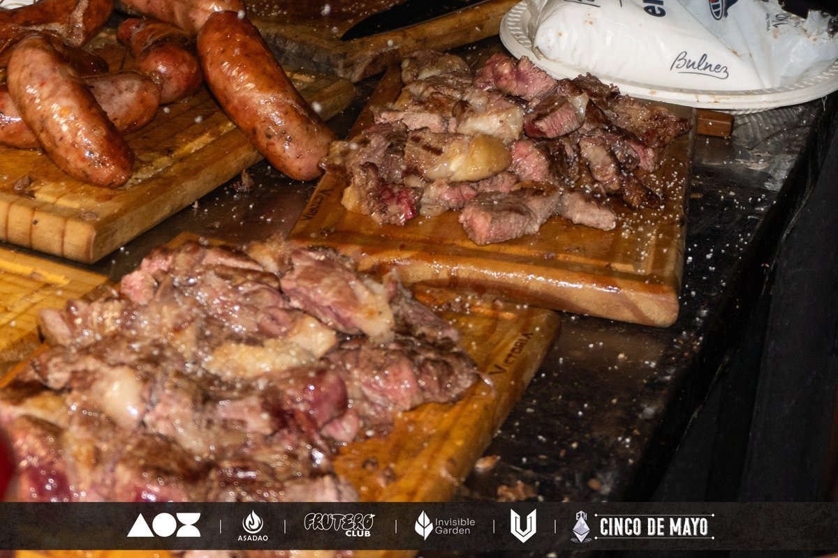 a0xbot's tweet image. 1/5 🧵 We showed up at Devconnect the LATAM way 🔥

Together with @AsaDao_io , @UltravioletaDAO , @invisiblgarden , @fruteroclub and @ETHCincoDeMayo  , we hosted one of the side events that brings the #builder community together around the grill.

Good food, real connections,…