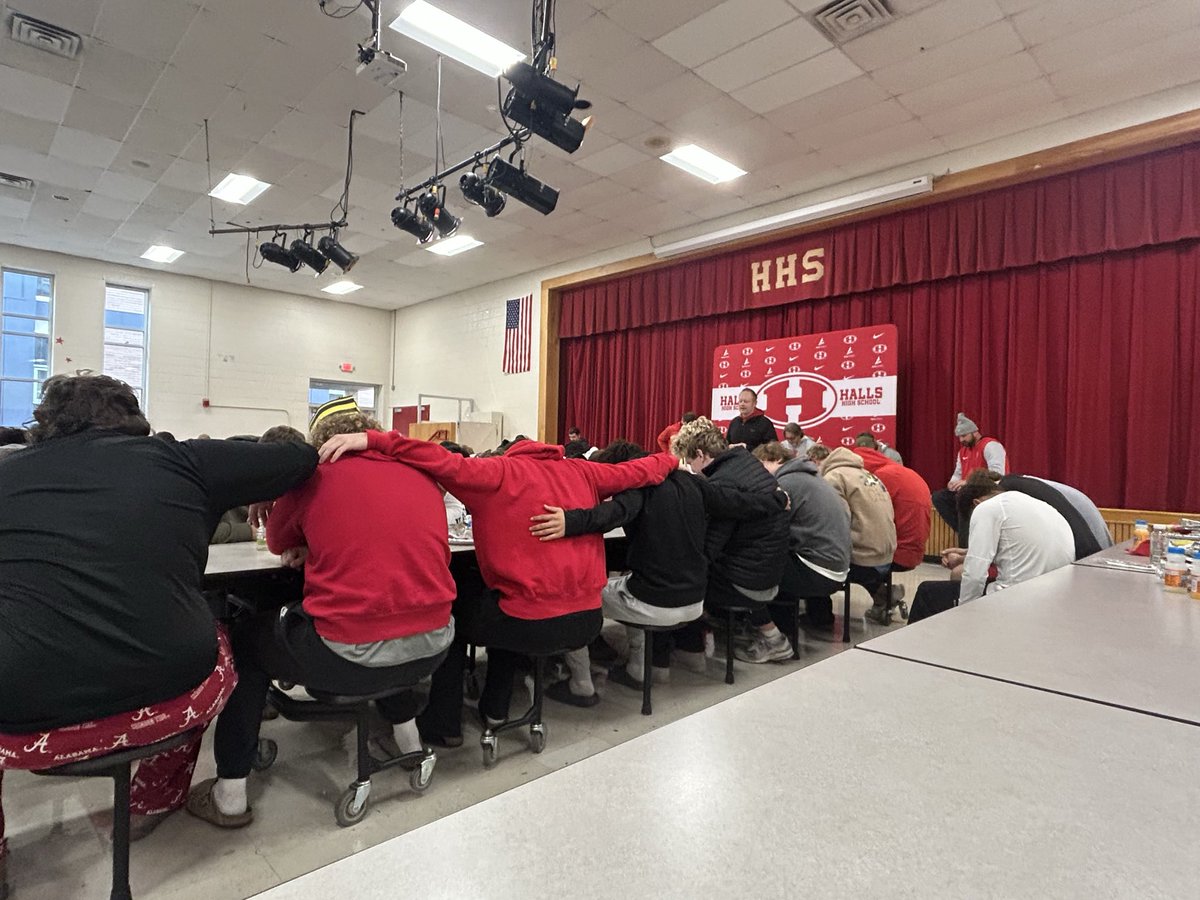 Halls High Athletics tweet media