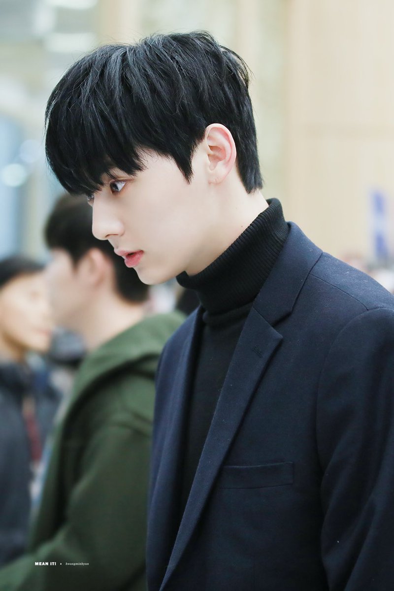 O9O8_'s tweet image. 오늘 그날이다

8년 전 오늘 171128 황민현 ㅈㄴ잘생겼어
이 말 듣고 배시시 웃었던 날