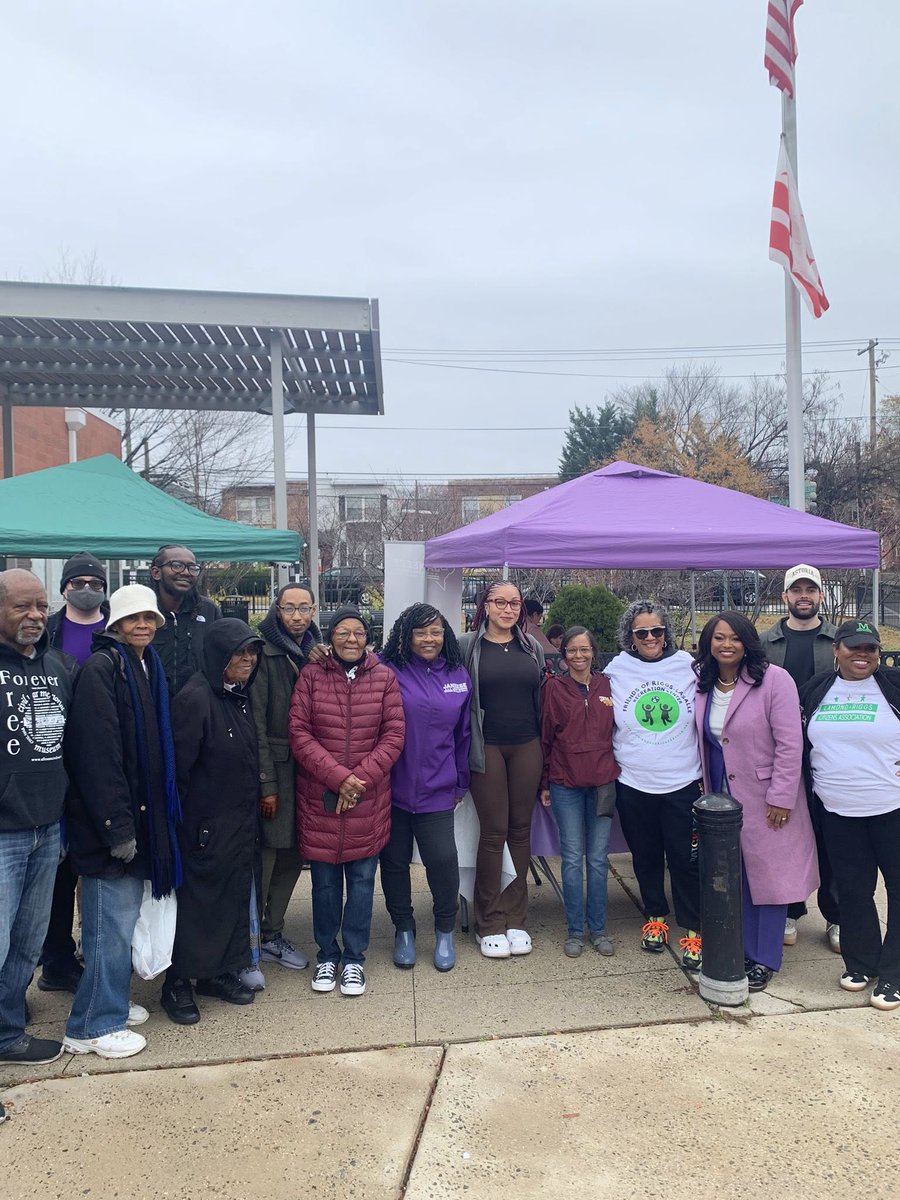 CMLewisGeorgeW4's tweet image. Have a Wonderful Thanksgiving, #Ward4! 🗞️🦃⬇️

janeeseward4.com/have-a-wonderf…