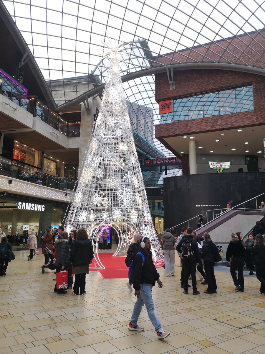 Day 2 of <a href="/nailseaschool/">Nailsea School</a> yr 11 #geolegends visit to Bristol harbourside and Cabot Circus exploring sustainability of the regeneration of brownfield sites. Another dry day for the win!
