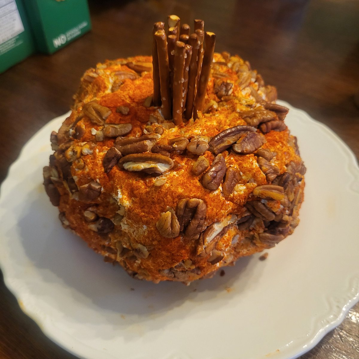 SarahR_82's tweet photo. Happy Thanksgiving!! 🦃🥧🍁 

17 made the cheeseball 🧀 https://t.co/8W4ZXz69Xp