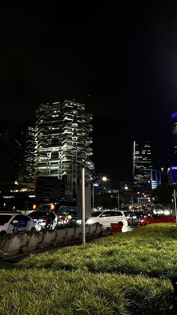 el👩🏻💻 tweet media