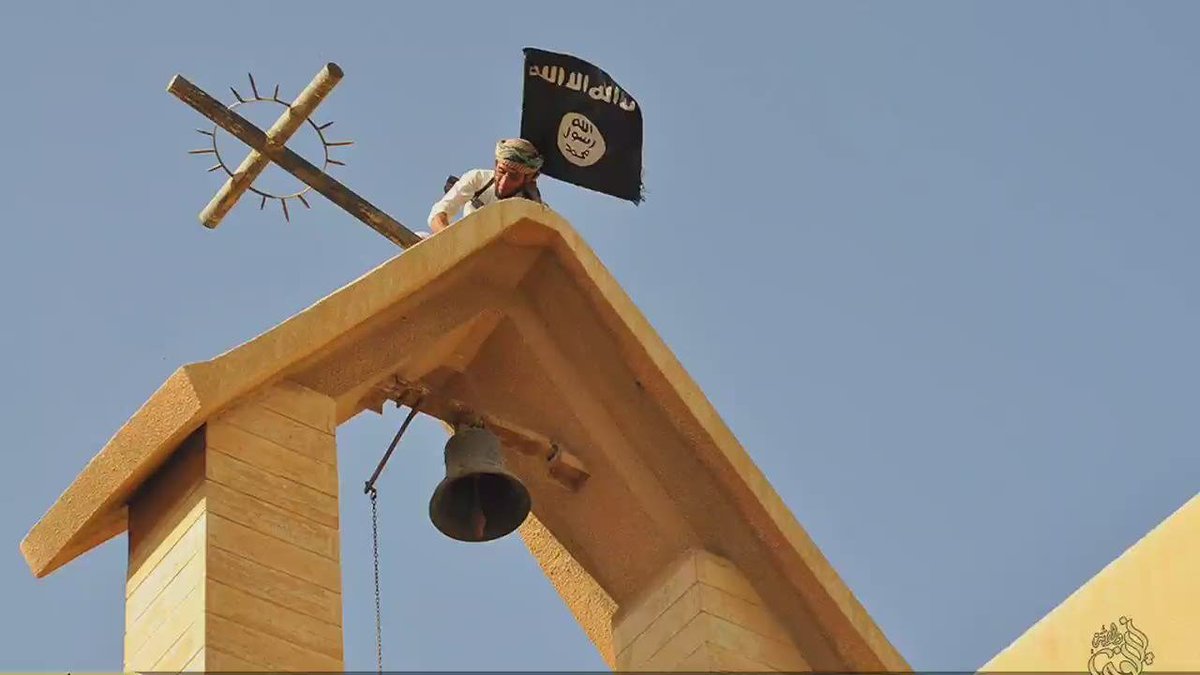 MarioNawfal's tweet image. 🇫🇷 FRENCH INTEL LEAK: JIHADIST CELLS EYEING COORDINATED ATTACKS ON CHURCHES - EUROPE’S BLIND SPOT JUST GOT EXPOSED

A leaked DGSI memo is making the rounds in Paris - and it’s stark:
Islamist extremists are actively planning coordinated attacks on churches, clergy, and Christian…