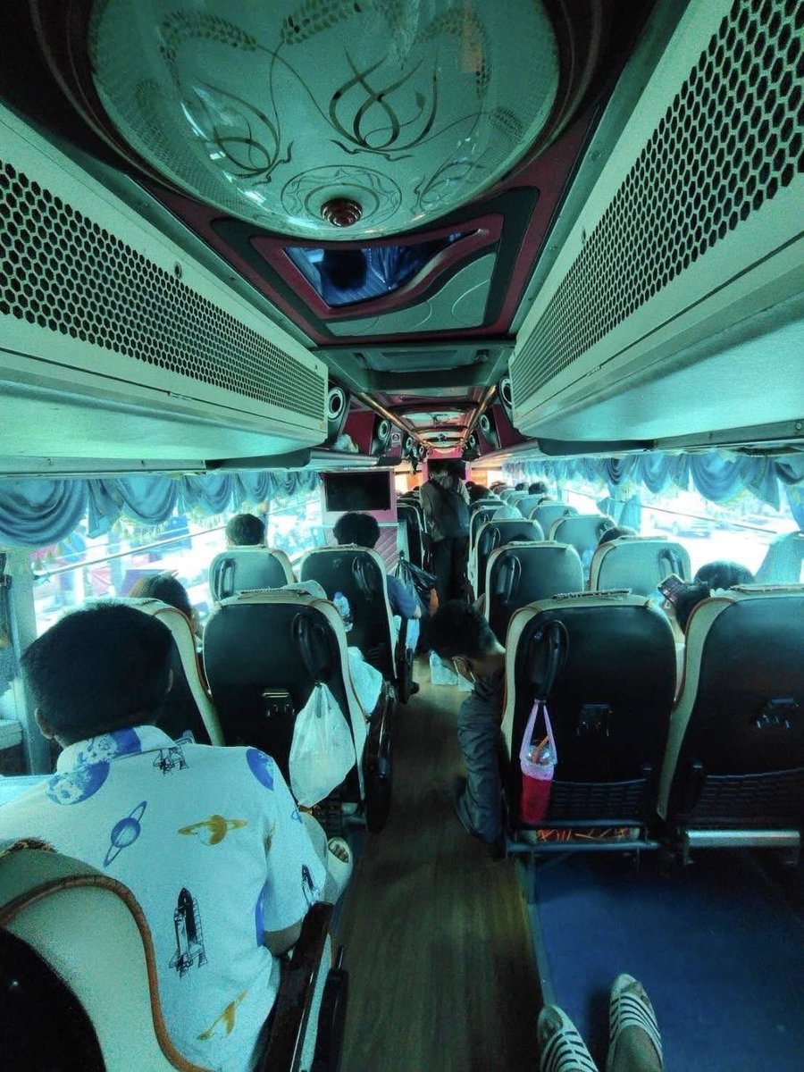 [ หาดใหญ่น้ำลด แต่วิกฤตยังไม่จบ ]
.
4 ภารกิจสำคัญ ของประชาชน 4 กลุ่มที่เราต้องเร่งช่วย:
- 1. เร่งเข้าช่วยเหลือคนในพื้นที่ที่ยังน้ำท่วม และออกจากบ้านไม่ได้
- 2. เร่งดูแลและคัดกรองสุขภาพกาย-จิตของคนในพื้นที่ที่น้ำลดแล้ว
- 3. เร่งรับส่งคนในศูนย์อพยพที่อยากกลับบ้านต่างจังหวัด
- 4.