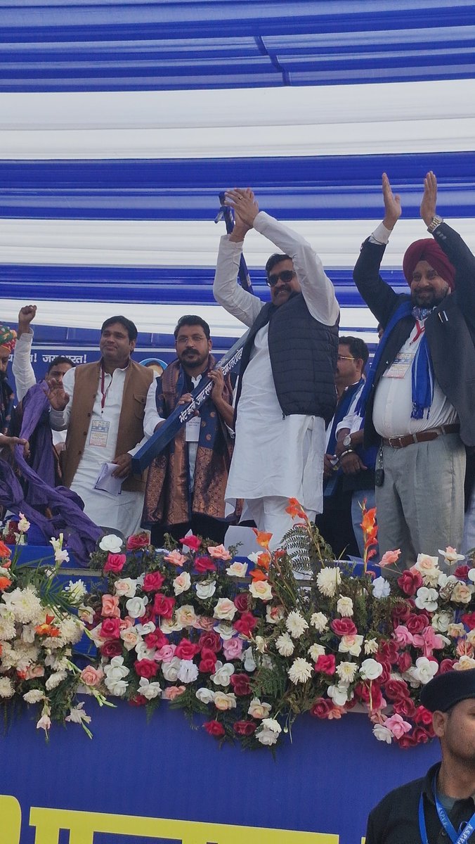 SatyapalChASP's tweet image. चर्चा है कि जाटों ने @AzadSamajParty के राष्ट्रीय अध्यक्ष @BhimArmyChief की रैली में अपने ट्रैक्टर झोंक दिए औऱ रैली किसान/जाट रैली बन गई.