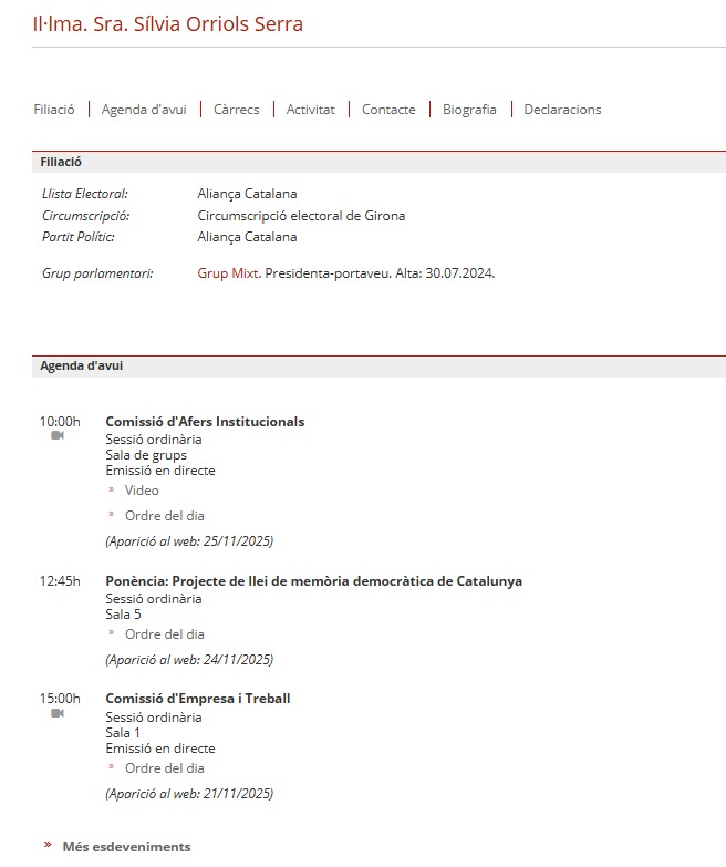 Hi ha una diputada, na <a href="/orriolsderipoll/">Sílvia Orriols</a>, que no posa mai els peus al <a href="/parlamentcat/">Parlament de Catalunya</a> tret dels dies de Ple.

Curiosament no assisteix a cap ni una de les comissions. A cap ni una, digui el que digui l'agenda fictícia que publica. 

I des de Ripoll impulsa una revolució
