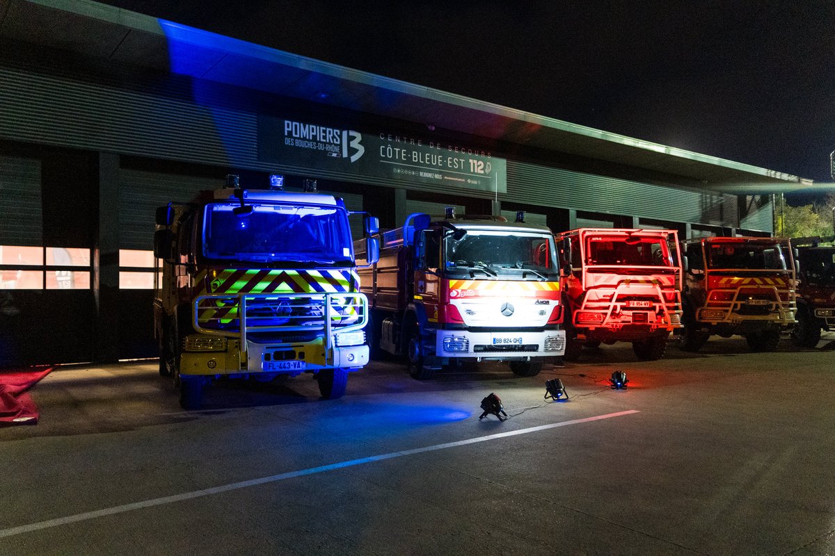 Pompiers_13's tweet image. Vous aimez nos photos ?

Nous partageons notre activité sur notre compte #Instagram officiel !

Comme nos 39,5 k abonnés qui suivent les #Pompiers13, venez découvrir nos plus belles images retraçant nos missions quotidiennes. 😀

➡️ :  instagram.com/pompiers_13/