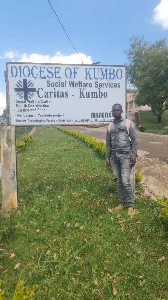 AmaduTarnteh's tweet image. I recently supervised a team of human rights research mission to NW &amp;amp; SW Cameroon this Nov 2025.The mission involved mapping human rights organizations,gathering first hand info on human rights abuses,visiting detained victims &amp;amp; investigating recent Sabga Mosque attack.
@CRTV_web