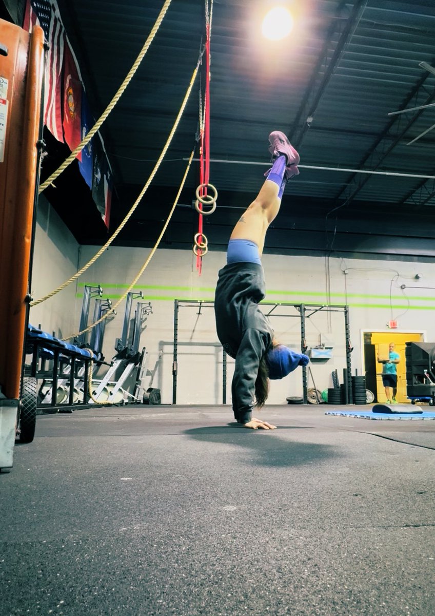 RoxanaCodes's tweet image. Happy turkey day! I’m ready to eat all the things! 
#fitdevs