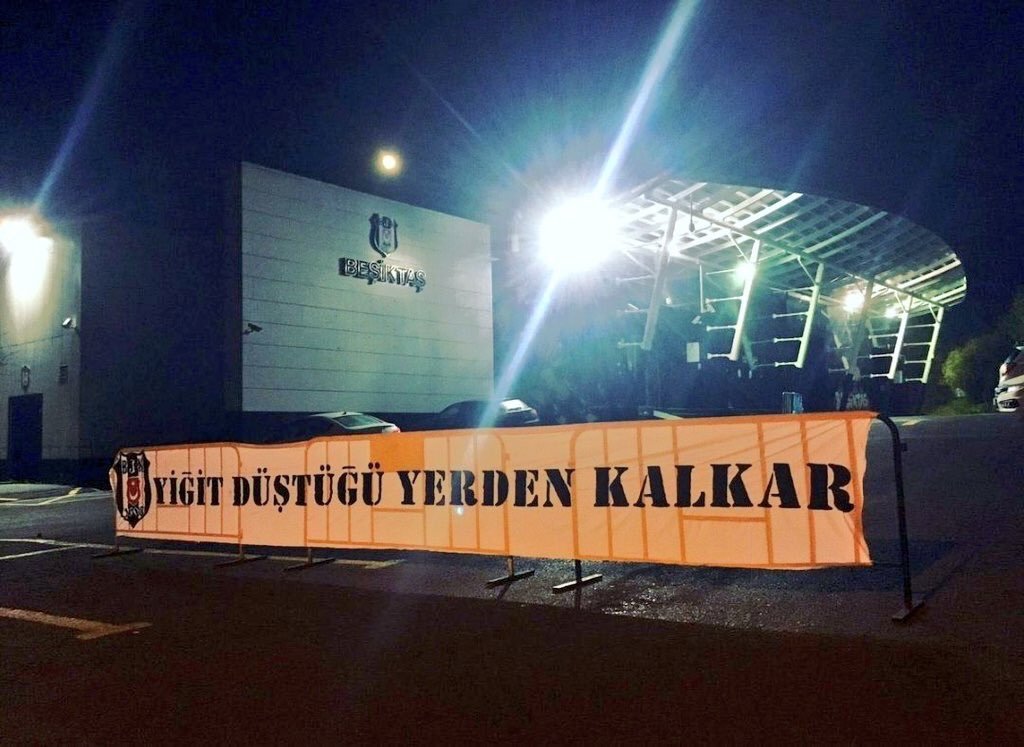 O cocuklarıyla mücade vakfı..
Ne kadar Beşiktaş düşmanı varsa!