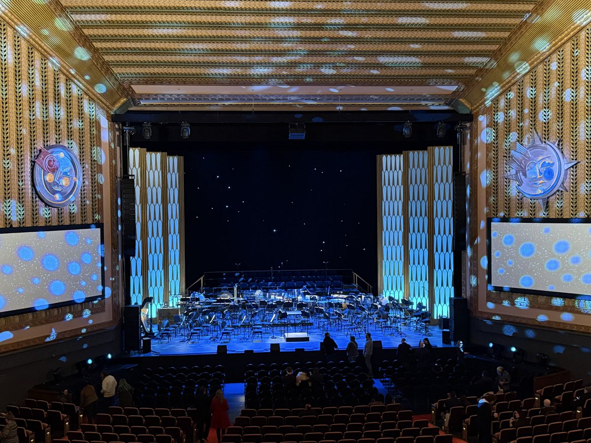 lwoodsChi's tweet photo. A Night of Mellon Collie and Infinite Sadness @LyricOpera with the musicians, chorus, opera singers and a splash of Billy Corgan. I've got some notes and grateful for the experience https://t.co/RfGNTxEoIl