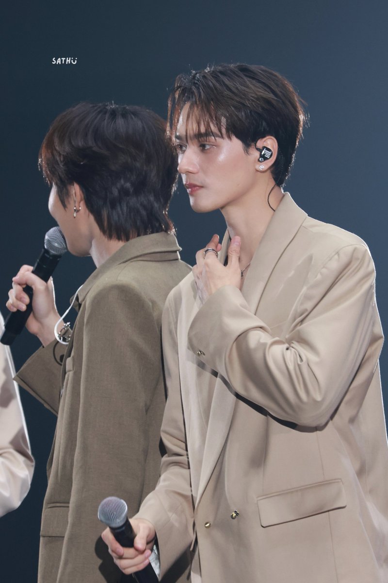 sathux_'s tweet image. ดาราจับคอไม่พักเลยยยย พักผ่อนหน่อยพี่

@harit_keng 
#KengHarit