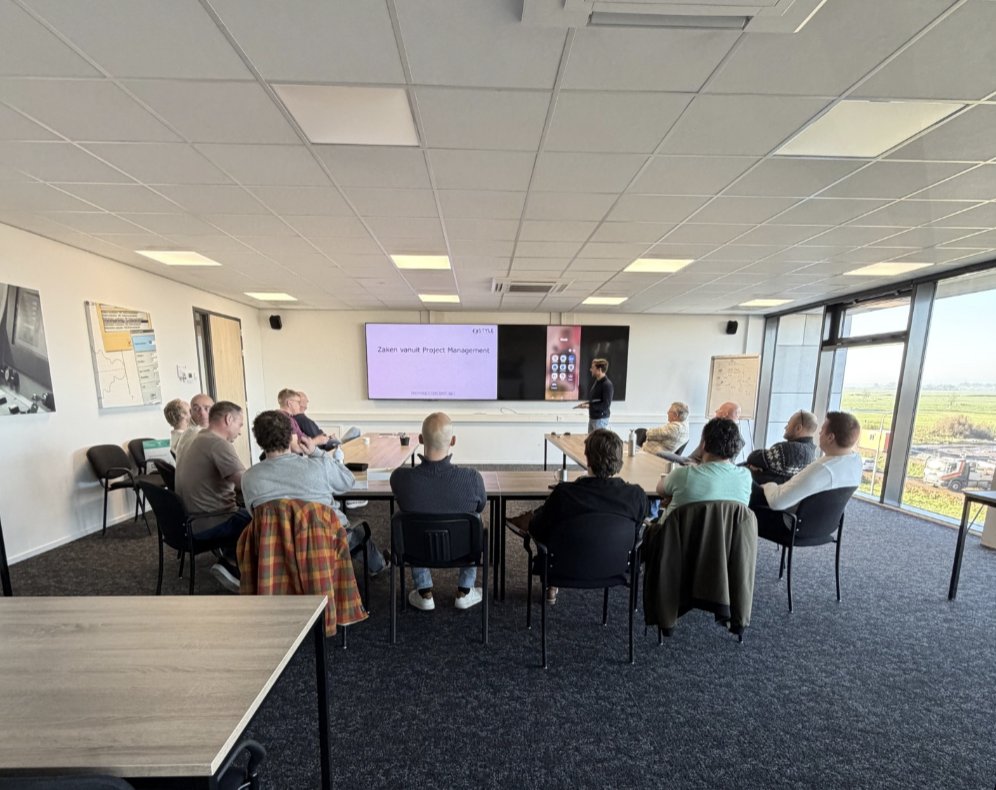 STYLECNCMachine's tweet image. Last week our service was closed for 1 day because they had a training. 💪 After the training they went out for a good lunch and play some balls at the ⛳ golf court.