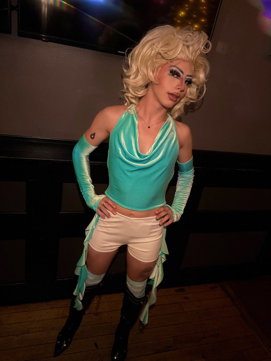 neru 💙 tweet media