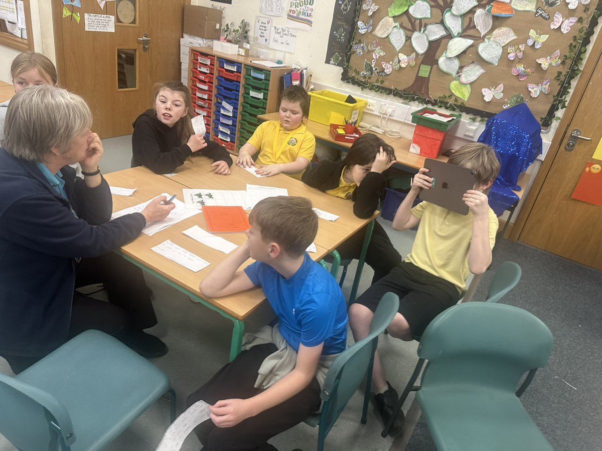 CefnCouncil's tweet image. 🎉 Fantastic end to the #StayOnSide project at Ysgol Rhosymedre!

Year 6 smashed their final presentations and received certificates + awards. 👏🌟

Funded by @TNLComFundWales .