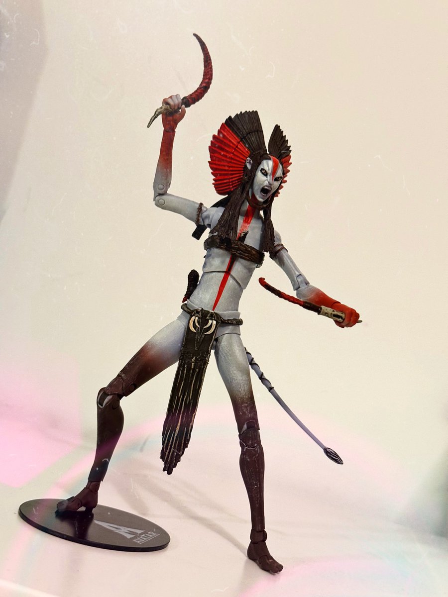 Best figure I own. Just brilliantly done. Varang looks so good!