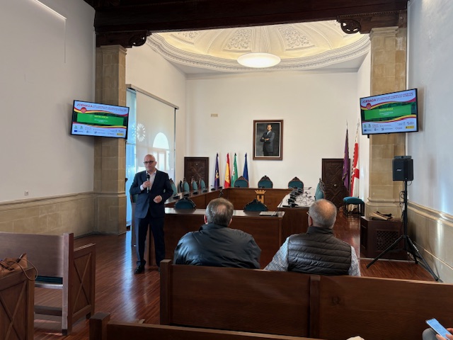 Ayer celebramos en Baeza una nueva Jornada para la dinamización de la red de Pymes de #ComercioVerde, #ComercioLocal, con colaboración del <a href="/aytobaeza/">Ayuntamiento Baeza</a> y de
<a href="/ABISC_CCABaeza/">ABISC - CCABaeza</a> 
#PlanComercioMinorista 2025
<a href="/FondosUE/">Fondos Europeos 🇪🇺</a> <a href="/FondosUE_Esp/">Fondos Europeos en España</a>
<a href="/camarascomercio/">Cámara de España</a> <a href="/CCAndalucia/">Cámaras Andalucía</a>
#EuropaSeSiente