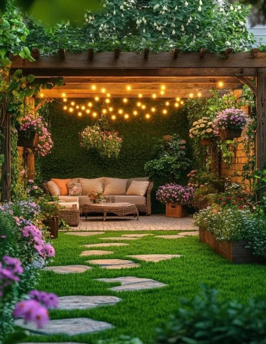 A simple peace of nature begins here.